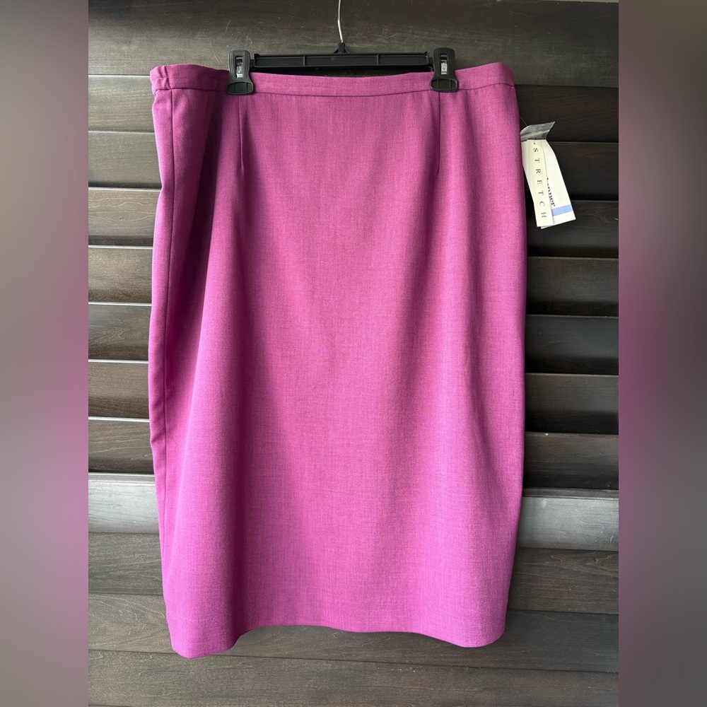 Alfred Dunner Size 18 Pencil Skirt Lined NWT Mulberry career stretch